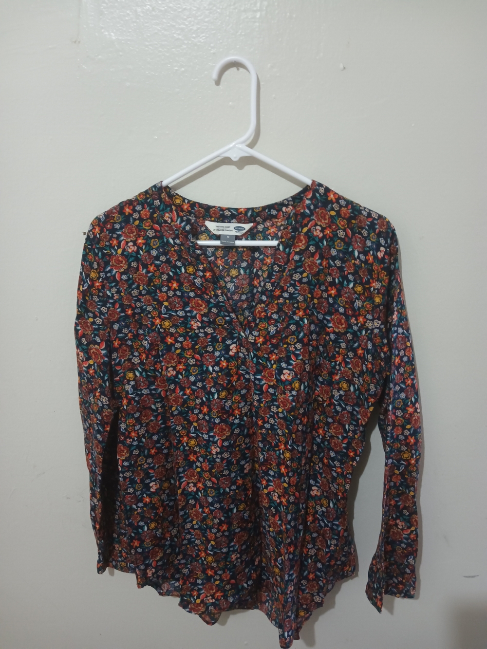 Old Navy Navy Floral Button-Down Blouse